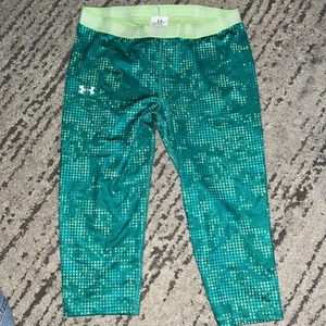 Under Armour Girls Capri Leggings Size Youth Large Fitted Heatgear - Picture 1 of 2