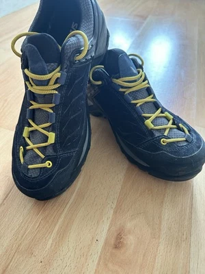 Salewa Mountain Hiking Trainer GTX UK 7.5  Gore-Tex VGC Hardly Worn - Image 1 of 4