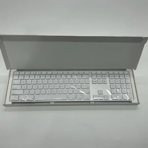 Apple A1243 MB110LL/A Wired White Keyboard - Picture 1 of 6