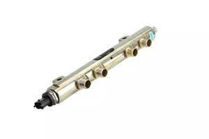 Genuine GM Fuel Injector Rail 97361352 - Picture 1 of 1