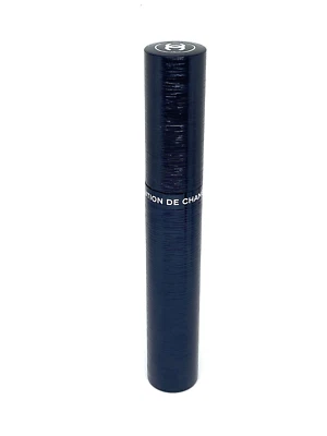 Le  Volume Revolution de Chanel Extreme Volume Mascara 3D-Printed Brush 10 BLACK - Image 1 of 4