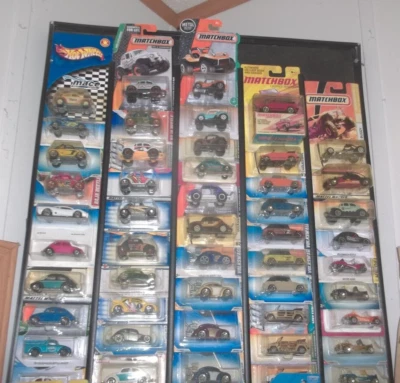 Estante de exhibición para coleccionables fundidos a presión. Tiene capacidad para 50 coches envío tarifa plana Foto 1 de 4