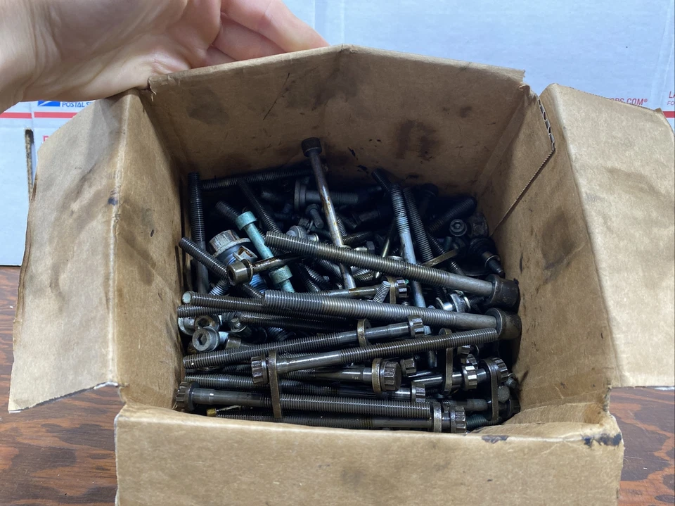 Volkswagen Passat 2002 caja de herrajes Foto 1 de 4