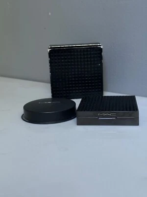 NIB-MAC Sheer Mystery Powder Compact (empty) & Refill (Full Size) no applicator - Image 1 of 3