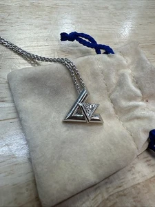 Louis Vuitton LV Volt Large Pendant 18K & Diamond 55CM Chain (MSRP $8,850) - Picture 1 of 9