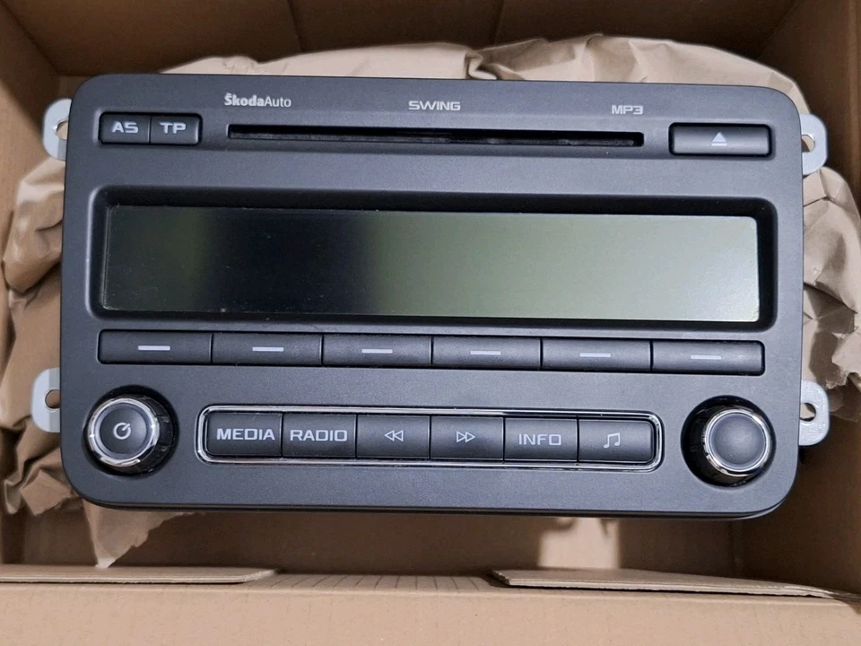 Delphi Autoradio Swing  TOP Zustand  28352894 Skoda 5J0035161 GRO-633  ohne Code - Bild 1 von 3