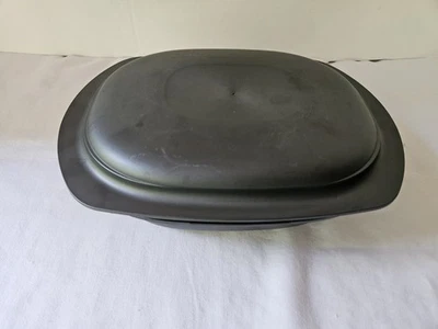 Tupperware UltraPro Casseruola Piatto 2,1 Qt, 2 L Congelatore, Forno, Microonde, ecc - Immagine 1 di 4