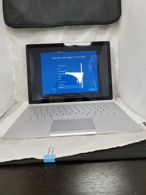 Microsoft Surface Book 2 Core i5 13,5" 8GB/128GB Silber Reduzierter Preis VW3635 - Bild 1 von 4
