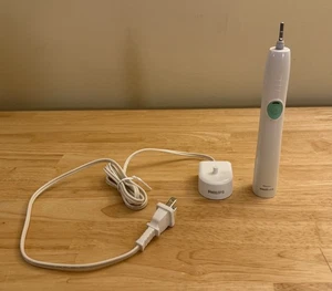 Philips Sonicare EasyClean HX6530 Rechargeable Electric Toothbrush - Used - Picture 1 of 15