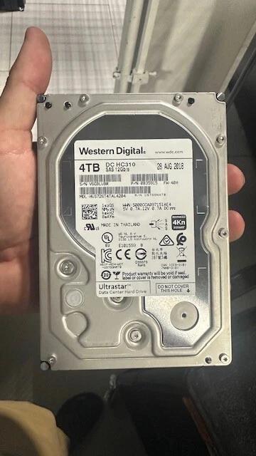 Western Digital HC310 HUS726T4TAL5205 4 TB SAS 3 3.5 in Drive - Image 1 of 1