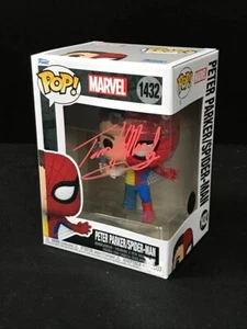 TOM HOLLAND SIGNIERT "PETER PARKER" SPIDERMAN FUNKO POP! #1432 (KB AUTHENTICS COA) - Bild 1 von 3