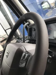 FITS VOLVO FM TRUCK BROWN LEATHER STEERING WHEEL COVER 2002+ BROWN DOUBLE STITCH - Picture 1 of 5