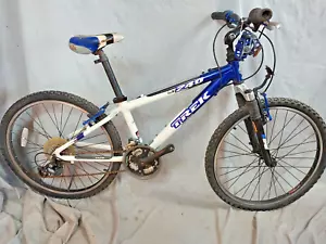 2015 Trek MT240 24" Kids MTB Bike V-Brakes Grip 21 Speed Triple Fast USA Shipper - Picture 1 of 12