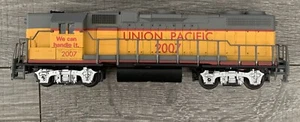 HO Life-Like Diesel Locomotive /box Car /tracks/accessories - Picture 1 of 13
