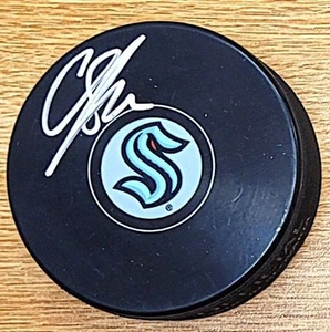 Disco de hockey autografiado Chandler Stephenson Seattle Kraken - con certificado de autenticidad - Imagen 1 de 1