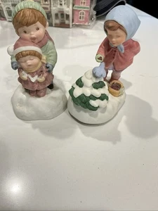 ‘86 & 85 2 Avon Porcelain Music Figures -Girl w/Bluebird &Girl Boy Singing Works - Picture 1 of 6