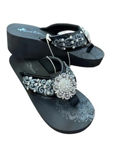 Montana West Black Flip Flops Gray Embroidered With Rhinestones & Concho NIB - Picture 1 of 5