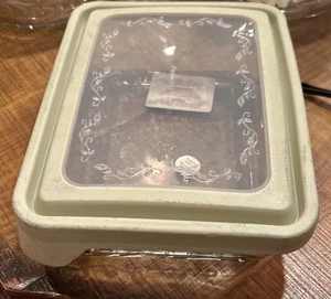PRINCESS HOUSE FANTASIA BAKE SERVE & STORE LOAF PAN 9"L. 5"W. 3"H W/ Lid - Picture 1 of 7
