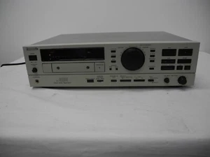PANSONIC SV-3200 DIGITAL AUDIO TAPE DECK ANALOG & DIGITAL INPUT & SHUTTLE SEARCH - Picture 1 of 6