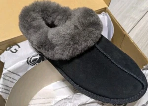 UGG Women's MORAENE Full Suede Indoor Outdoor Slipper In Black Sz 10.0 - Picture 1 of 8