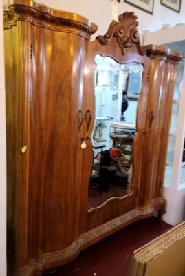 Amazing Gorgeous Antique Solid Wood Victorian Triple Armoire - Mirror Door– VGC - Image 1 of 4