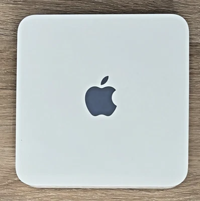 Apple A1355 AirPort Time Capsule  3rd Gen 2TB - Image 1 of 4