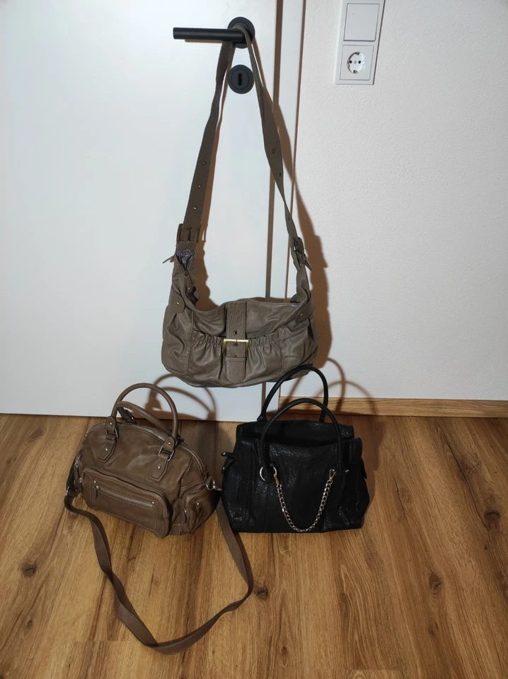 Drei modische Damen Handtaschen - Bild 1 von 4