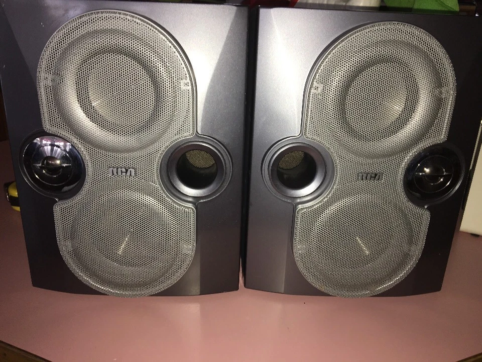 Vintage Lotto 2x RCA RS2622 Legno Fermalibri Casa Altoparlante 6 Ohm 75 W Audio - Immagine 1 di 4