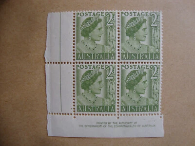 AUSTRALIA 1952. 2d. COIL BLOCK OF 4 MNH/MH. SG. 237b.  (6560) - Image 1 of 2