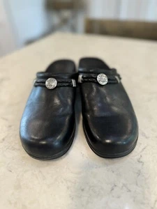 Minnetonka black leather slides mules clog Women size 9 Embellished silver to - Picture 1 of 7