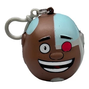 "Raro clip de llavero Teen Titans Go Cyborg con compartimento cabeza de espuma de 2"" de alto" - Imagen 1 de 8