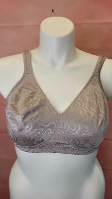Playtex Women's Gray Nylon V-Neck Floral Strap Wireless Hook & Eye Bra Size 42C - Imagem 1 de 4