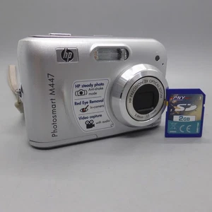 HP Photosmart M447 5.0MP Compact Digital Camera Silver Tested - Picture 1 of 8