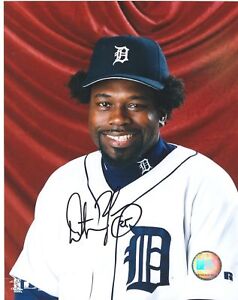 DMITRI YOUNG DETROIT TIGERS SIGNED PHOTO w/ COA