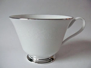 Oxford WHITE ECHO Odd Tea Cup - Picture 1 of 3