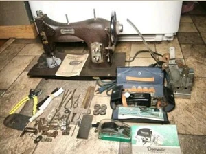 Antica macchina da cucire elettrica rotante domestica anni 40 con ricambi extra (funziona benissimo!) - Foto 1 di 12