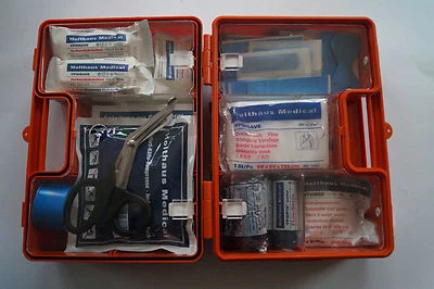 HOLTHAUS Verbandkasten Betriebe Verbandkoffer Neue DIN 13157 Küche Gastro Pflaster blau