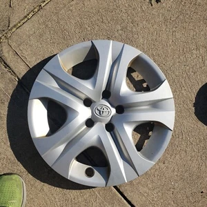 *** 1 OEM Toyota Rav4 Hubcap Wheel Cover Hub Cap 2013 2014 2015 17" 42602-42030 - Picture 1 of 6