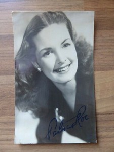 Patricia Roc printed autograph Fan Photo mounted on card approx 5.5" x 3.5" 