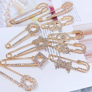 Women Scarf Pin Sweater Hijab Shawl Clips Brooch Crystal Rhinestone Brooches Pin - Picture 1 of 25