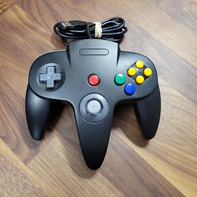 Mando con cable negro NINTENDO 64 N64 SIN MARCA PROBADO Y FUNCIONANDO Foto 1 de 4