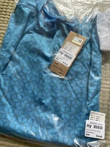 Umbro Pro Training Elite Long Sleeve Running Top Size Small S 18” Marathon Sport - Picture 1 of 3