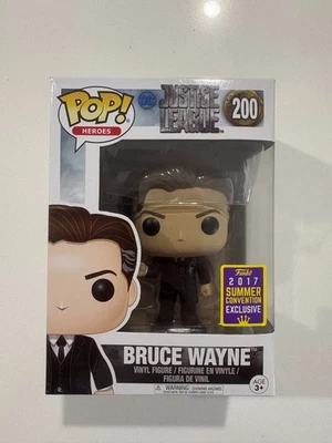 Pop Vinyl Figure - Pop Heroes - DC Justice League - Bruce Wayne # 200 - image 1 of 4