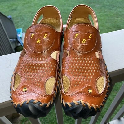 Clohoo Men's Sandals 9.5 (U.S.) 43 (EU) Excellent Condition NWOT (No Box) - Image 1 of 4