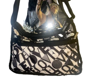 Bolso Lesportsac Love Logo Deluxe para todos los días NUEVO - Imagen 1 de 12