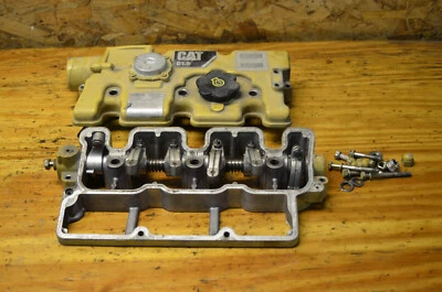 Крышка коромысла клапана двигателя Ferris IS 5100Z с валом и качелями Cat 1,5 л дизель - Изображение 1 из 4