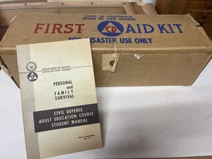 Vintage California Office of Civil Defence First Aid Disaster Kit Box Unused OCD - Picture 1 of 15