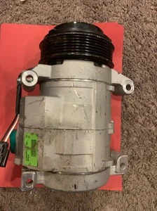 Four Seasons AC Compressor 2370192 unknown application NOS - Picture 1 of 9