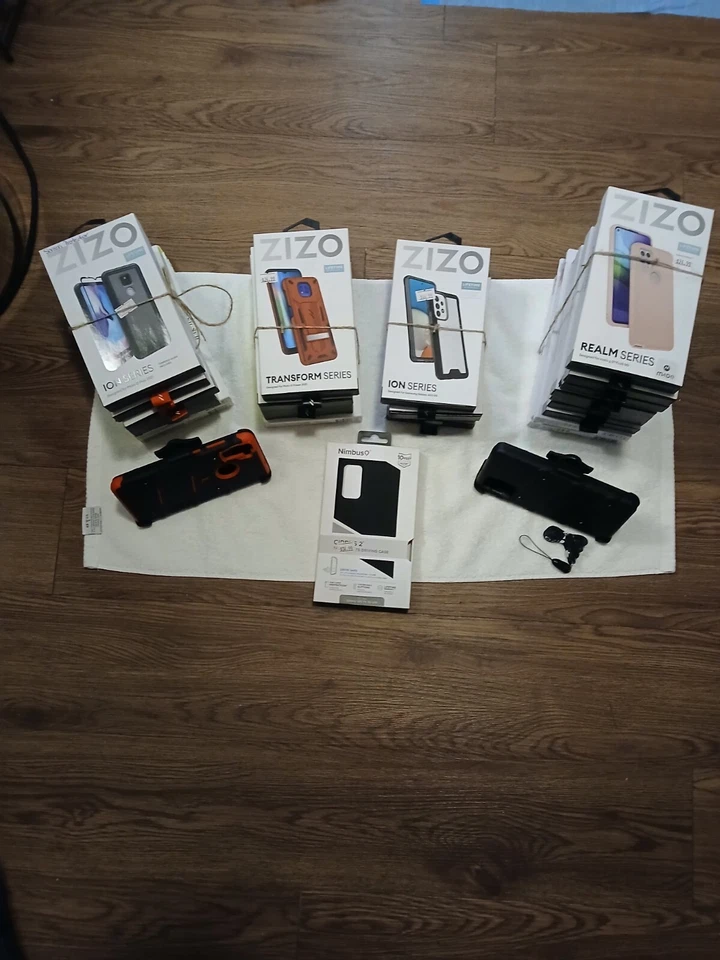 phone cases for Samsung and Moto - Image 1 of 4