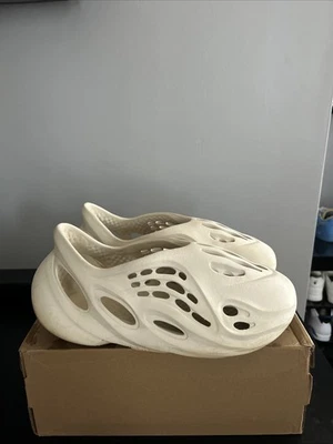 Yeezy Foam Runner - Image 1 of 4